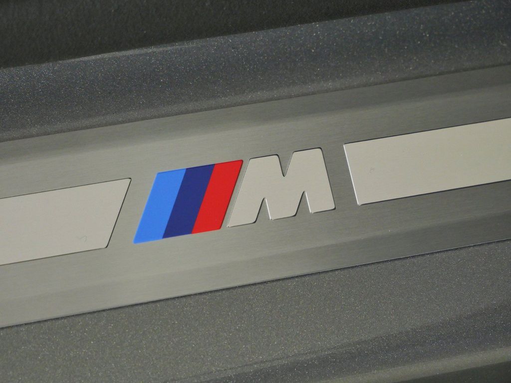 Thumbnail: 2027 BMW 5 Series - 23