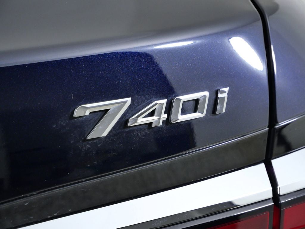 Thumbnail: 2025 BMW 7 Series - 13