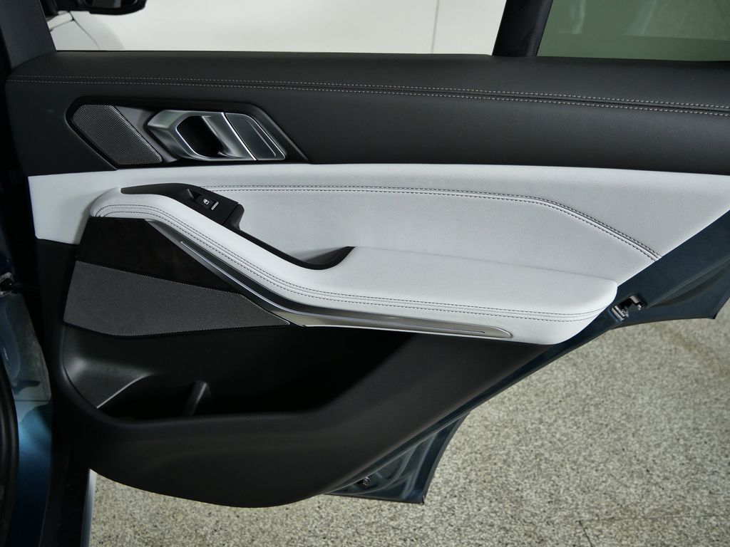 Thumbnail: 2026 BMW X5 - 25