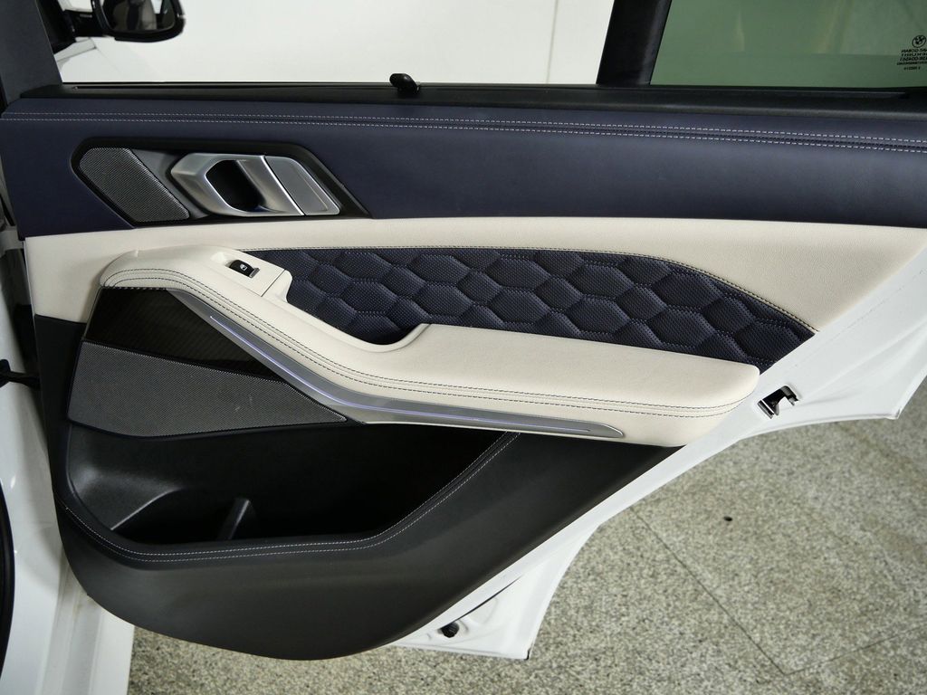Thumbnail: 2023 BMW X5 - 24