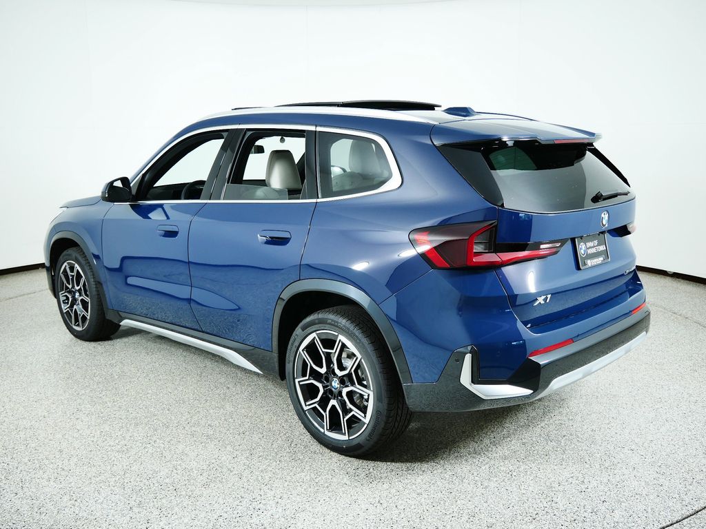 Thumbnail: 2026 BMW X1 - 13