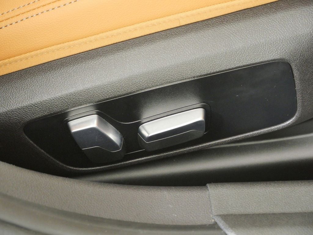 Thumbnail: 2023 BMW 3 Series - 22
