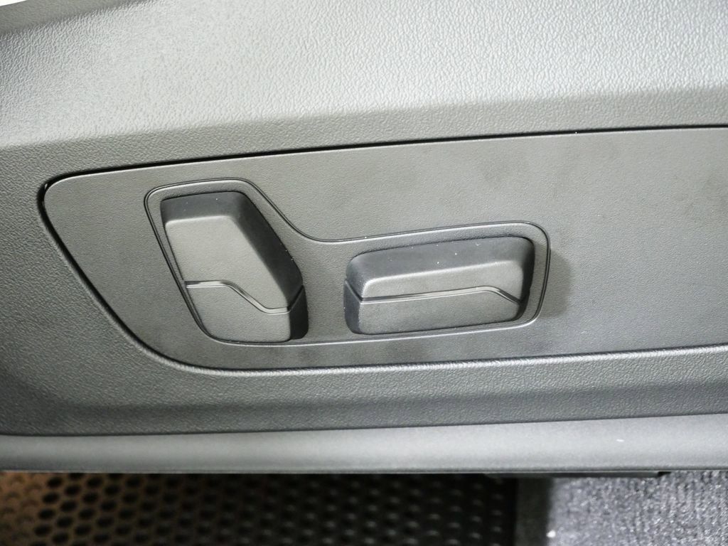 Thumbnail: 2026 BMW X1 - 24