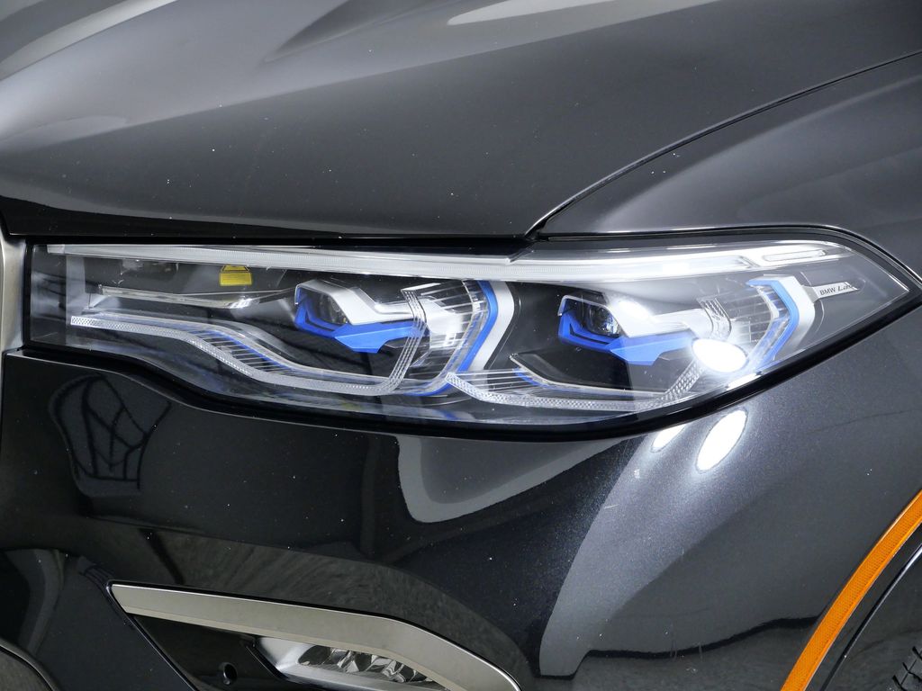 Thumbnail: 2020 BMW X7 - 4