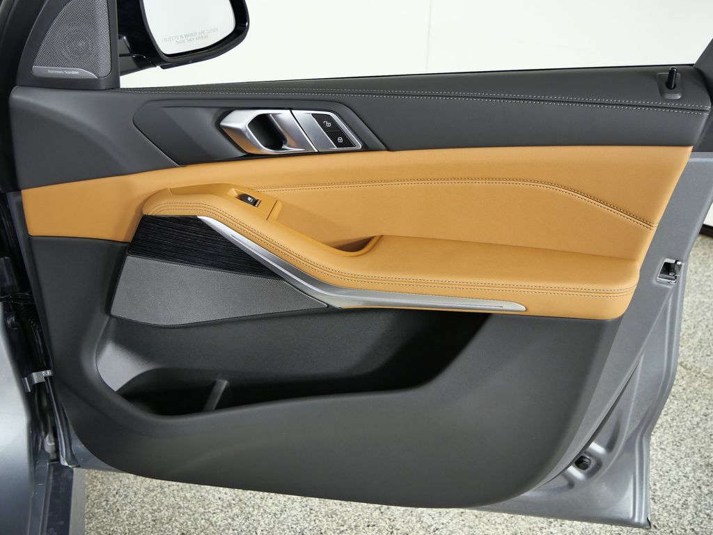 Thumbnail: 2026 BMW X5 - 19