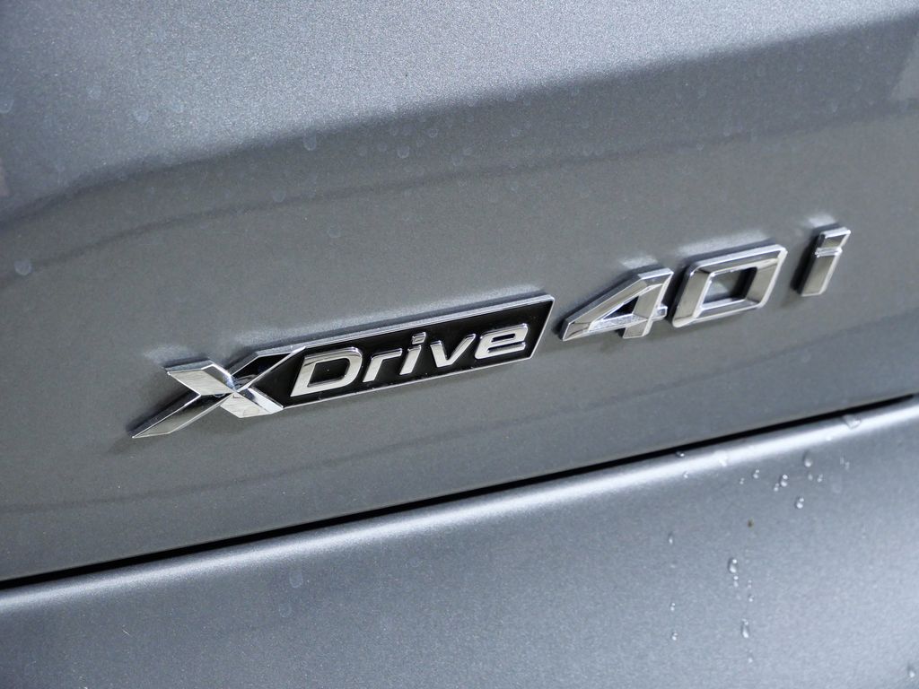 Thumbnail: 2026 BMW X5 - 12