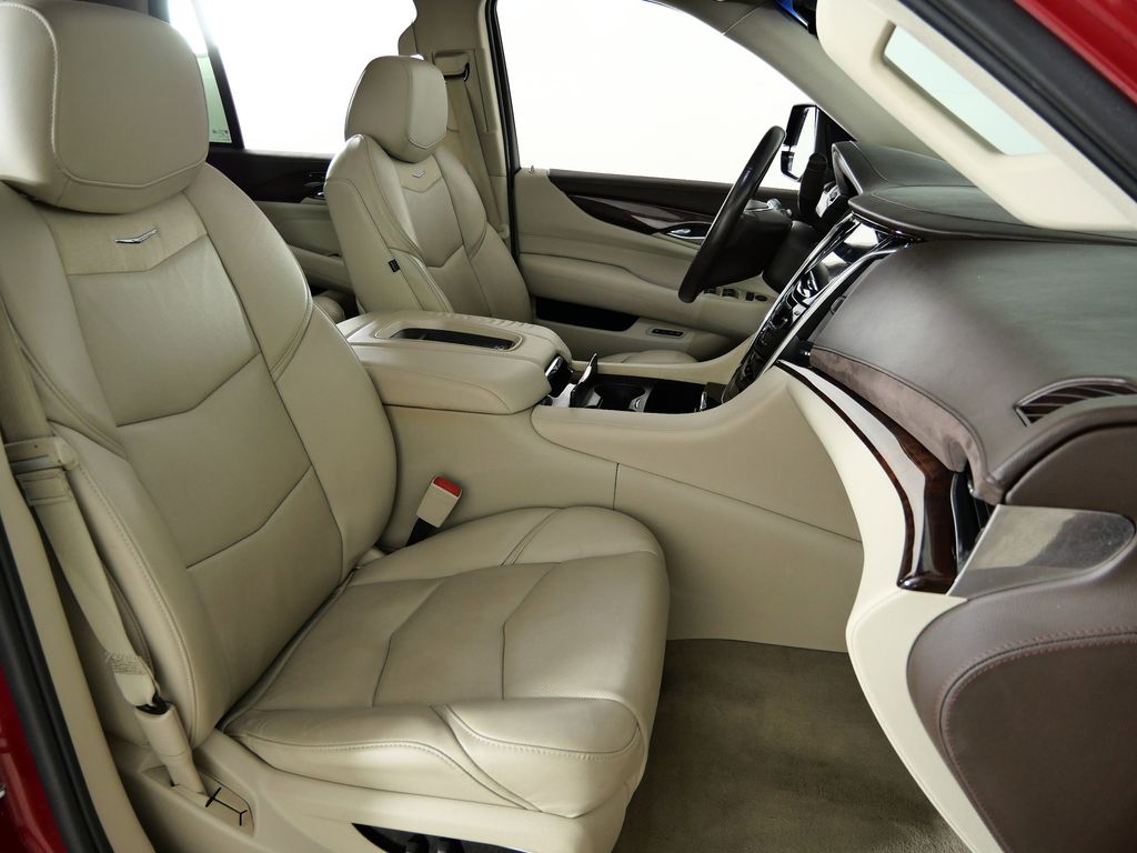 Thumbnail: 2015 Cadillac Escalade - 22