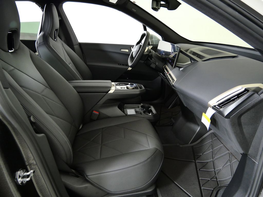 Thumbnail: 2026 BMW iX - 21