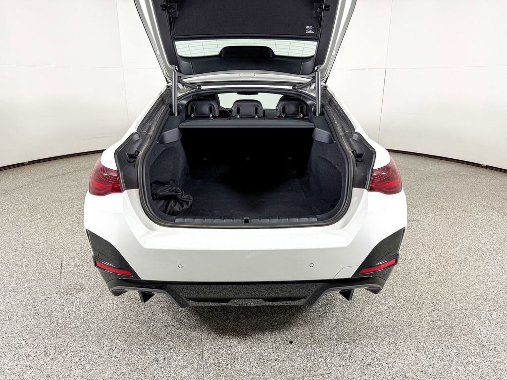 Thumbnail: 2025 BMW i4 - 19