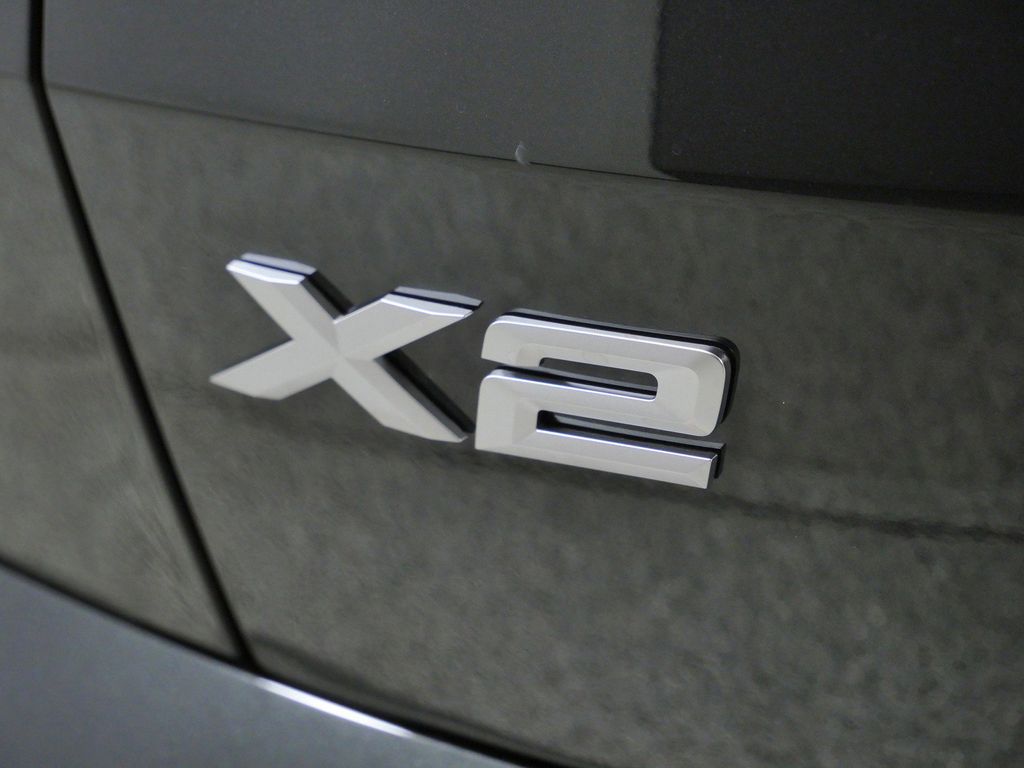 Thumbnail: 2026 BMW X2 - 13