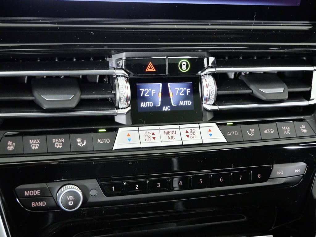 Thumbnail: 2026 BMW 8 Series - 45