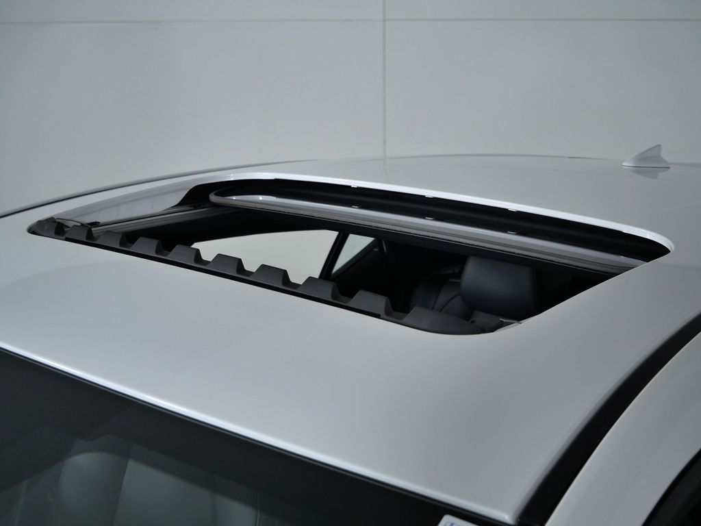 Thumbnail: 2025 Mazda Mazda3 - 19