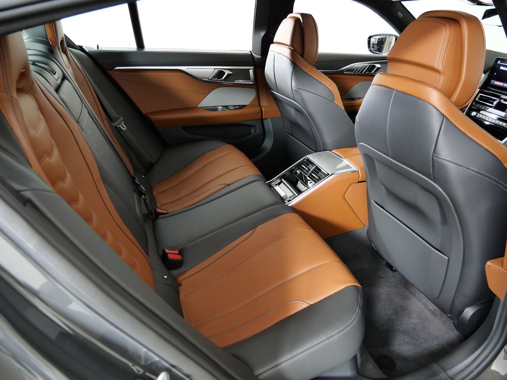 Thumbnail: 2026 BMW 8 Series - 25