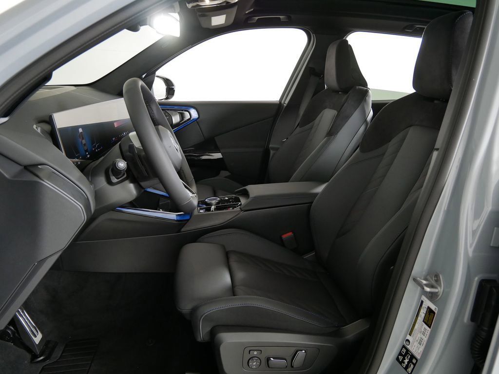 Thumbnail: 2026 BMW X3 - 33