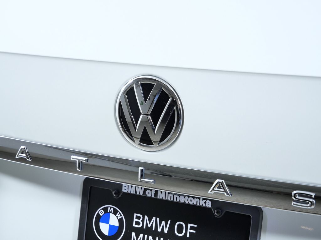 Thumbnail: 2018 Volkswagen Atlas - 12