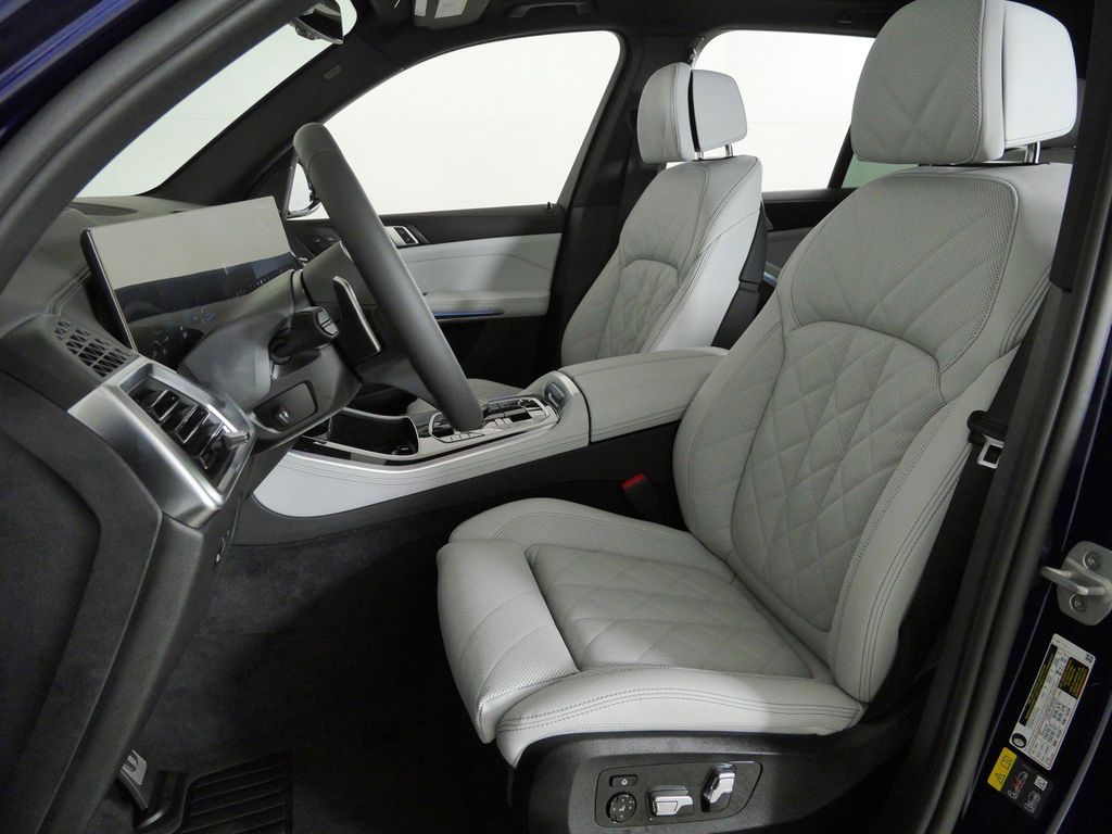 Thumbnail: 2026 BMW X5 - 36