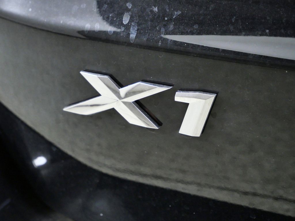 Thumbnail: 2026 BMW X1 - 13