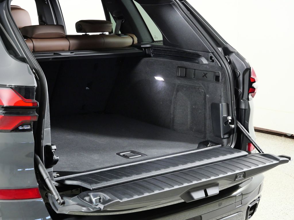 Thumbnail: 2026 BMW X5 - 29