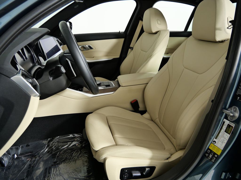 Thumbnail: 2020 BMW 3 Series - 34