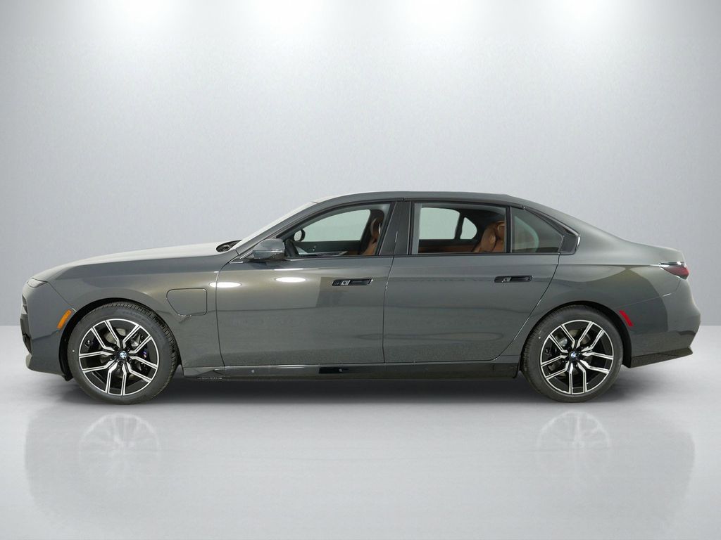 Thumbnail: 2025 BMW 7 Series - 14