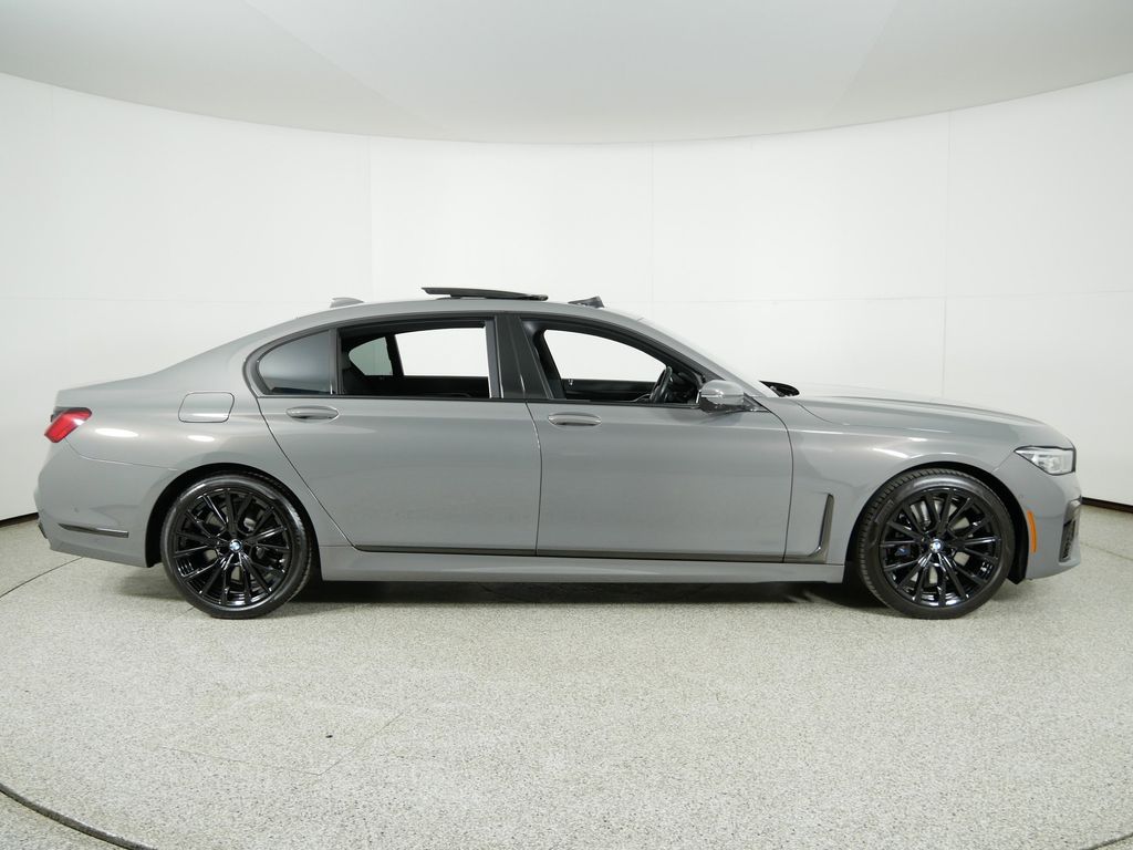 2022 BMW 7 Series 750i xDrive 9