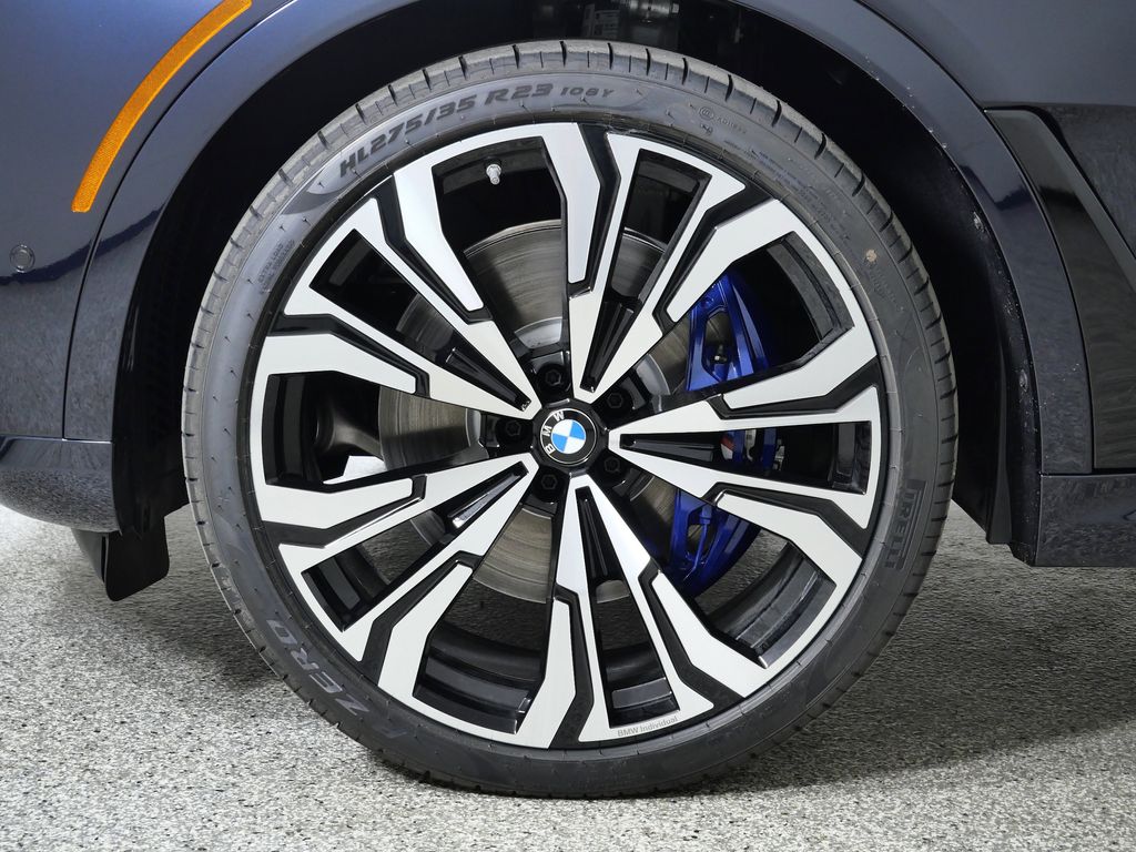 Thumbnail: 2026 BMW X7 - 17