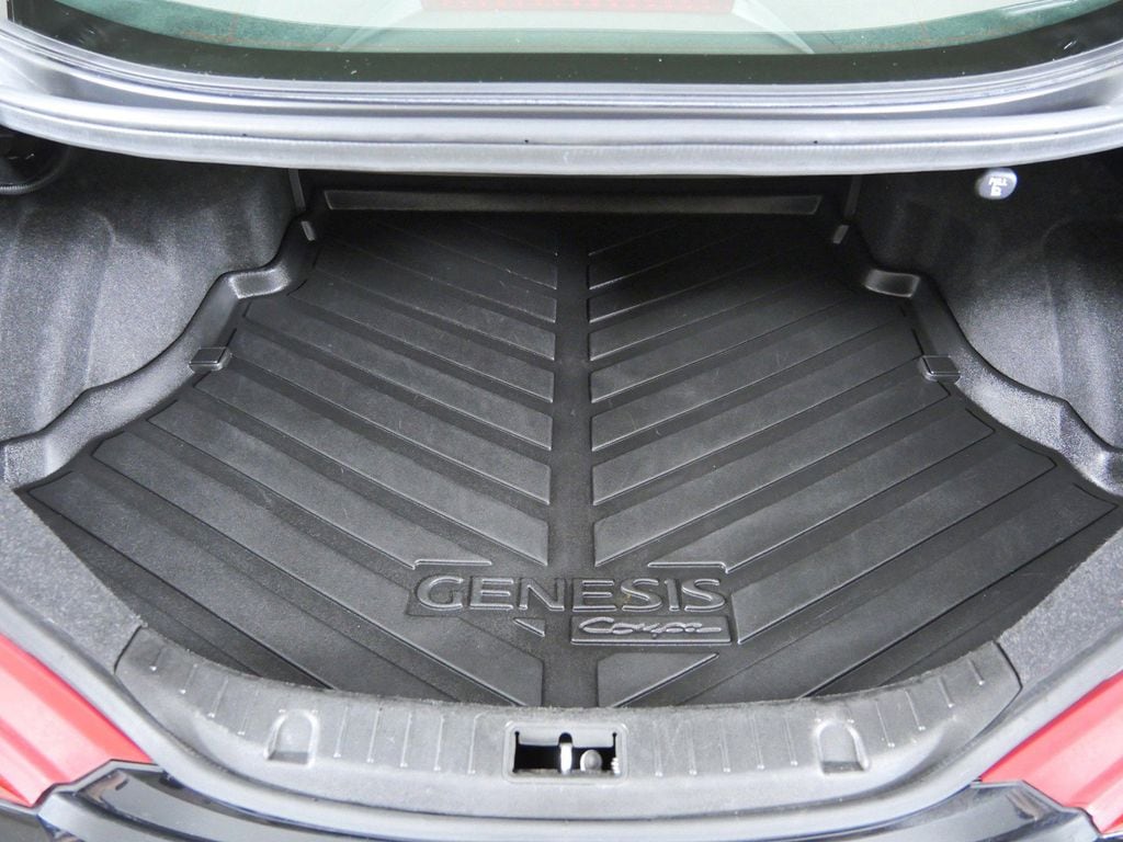 Thumbnail: 2015 Hyundai Genesis - 24