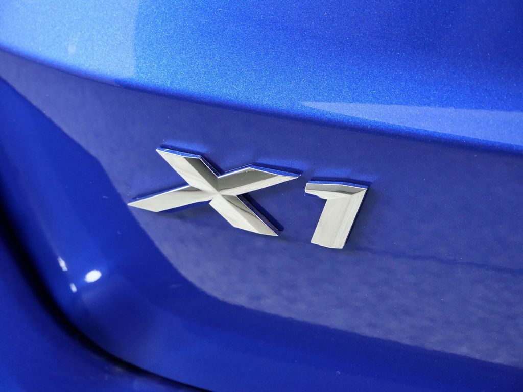 Thumbnail: 2026 BMW X1 - 13