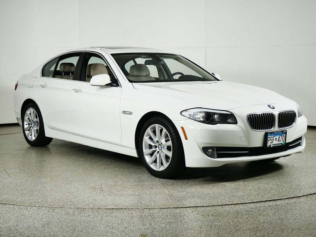 Thumbnail: 2013 BMW 5 Series - 3