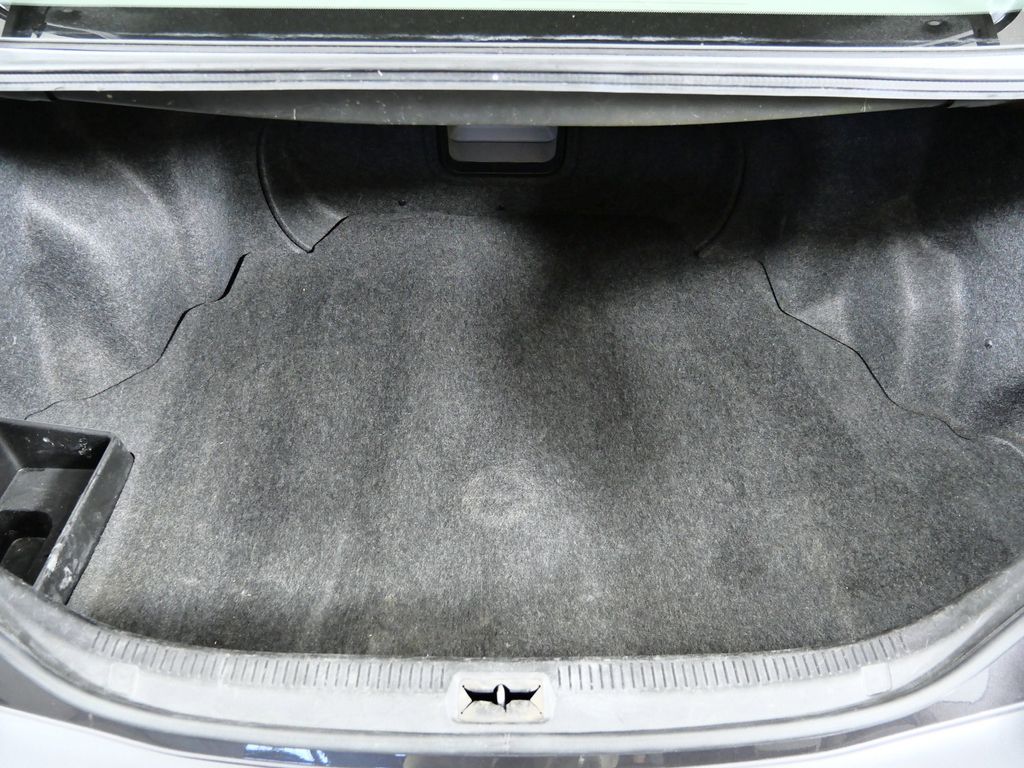 Thumbnail: 2011 Toyota Camry - 27