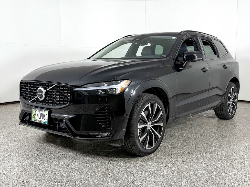 2024 Volvo XC60 B5 Plus -
                  Wayzata, MN