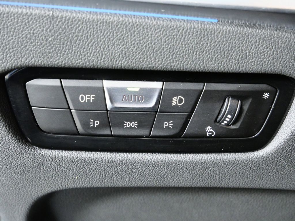 Thumbnail: 2023 BMW M2 - 35