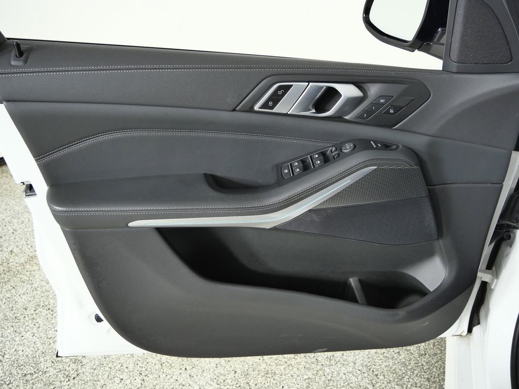 Thumbnail: 2022 BMW X5 - 34