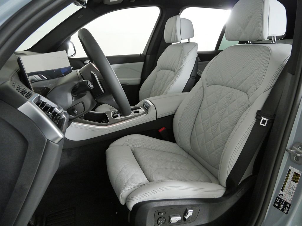 Thumbnail: 2026 BMW X5 - 36