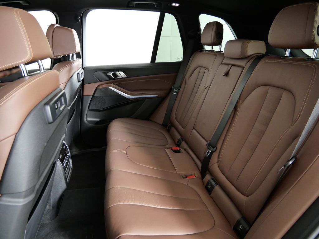 Thumbnail: 2022 BMW X5 - 33