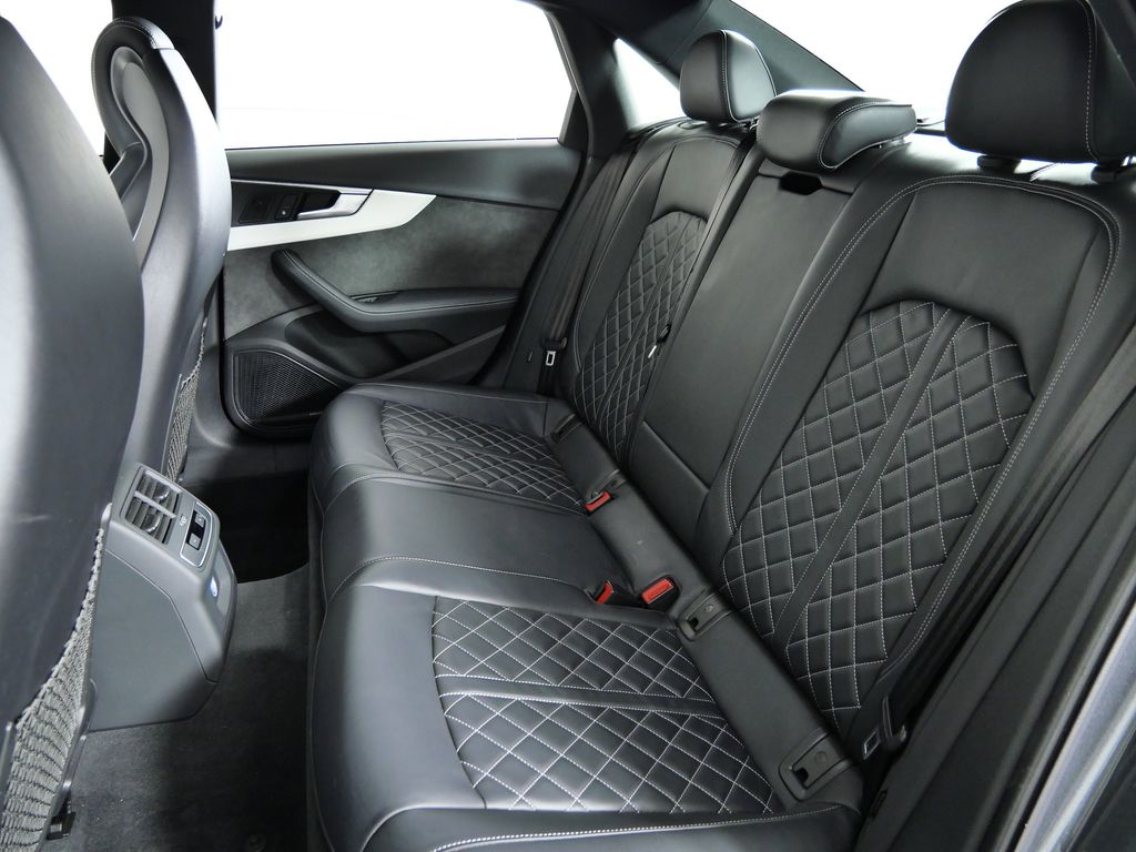 Thumbnail: 2018 Audi S4 - 32