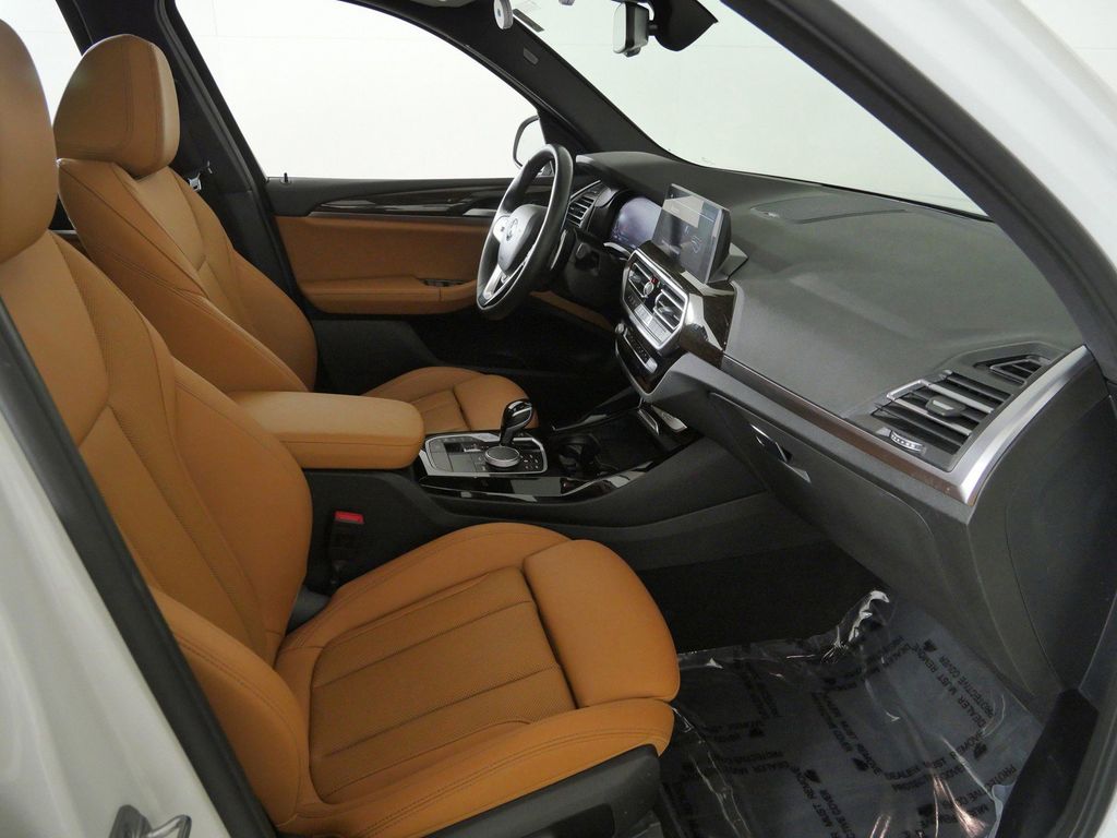 Thumbnail: 2023 BMW X3 - 24
