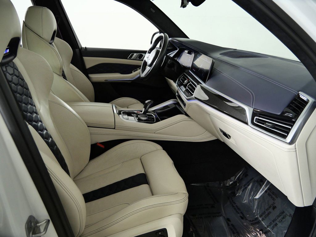 Thumbnail: 2023 BMW X5 - 20