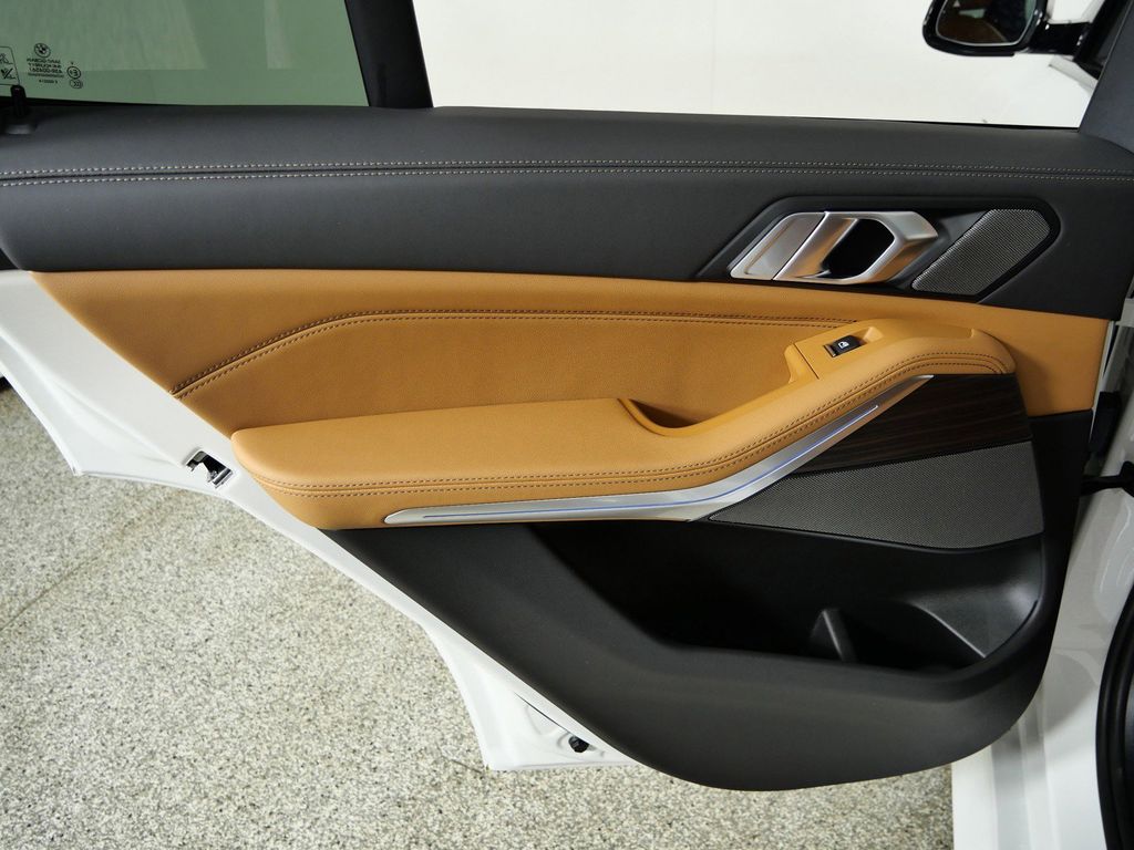 Thumbnail: 2026 BMW X5 - 31