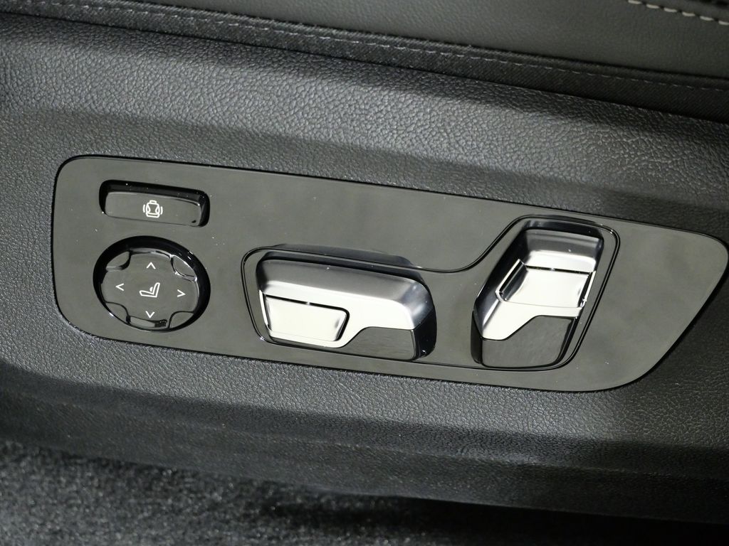 Thumbnail: 2026 BMW X5 - 39