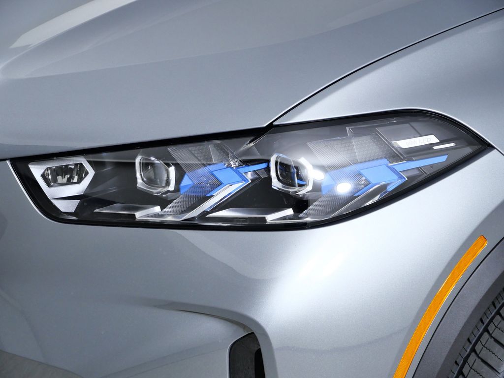 Thumbnail: 2026 BMW X5 - 3