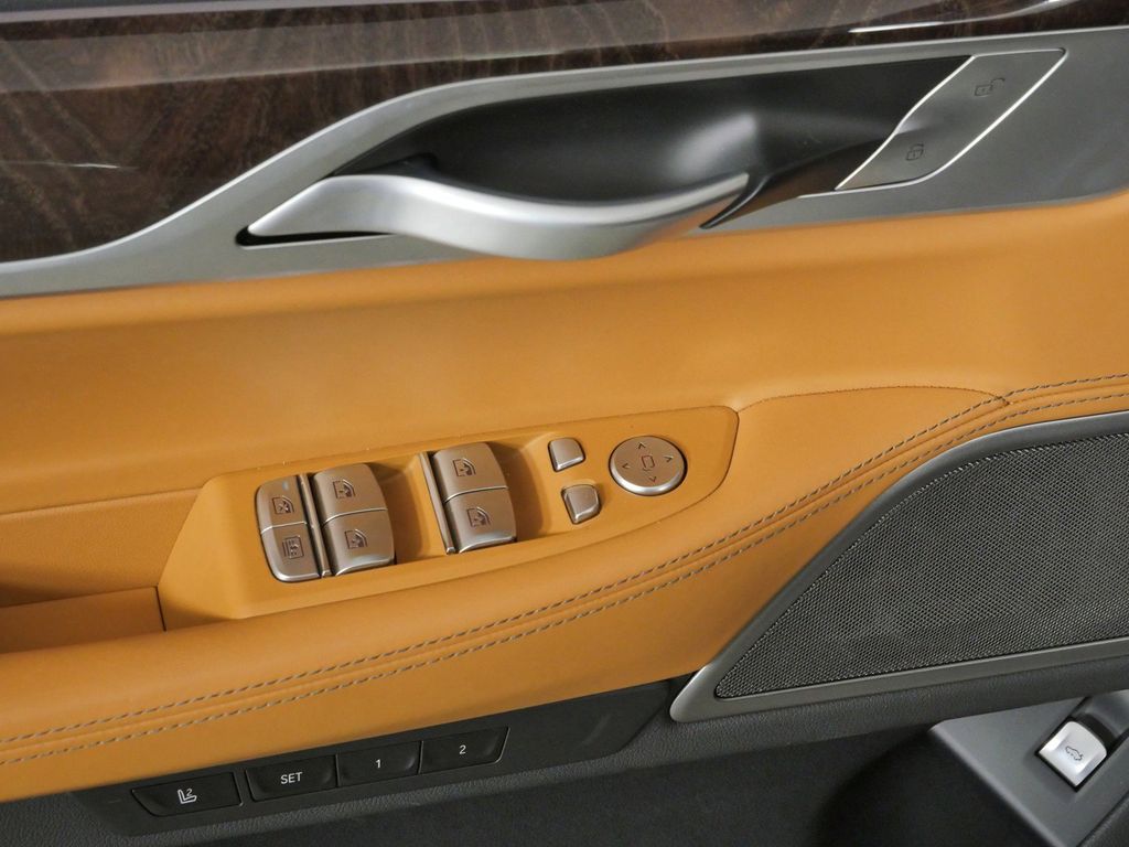 Thumbnail: 2022 BMW 7 Series - 39