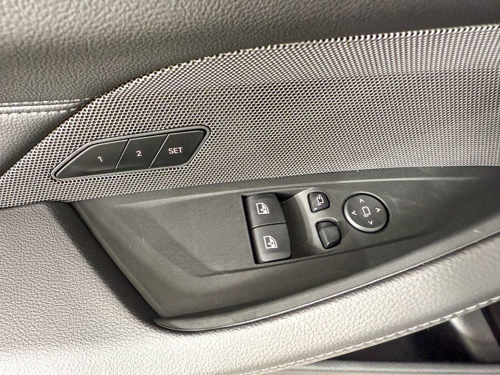 Thumbnail: 2026 BMW 4 Series - 38