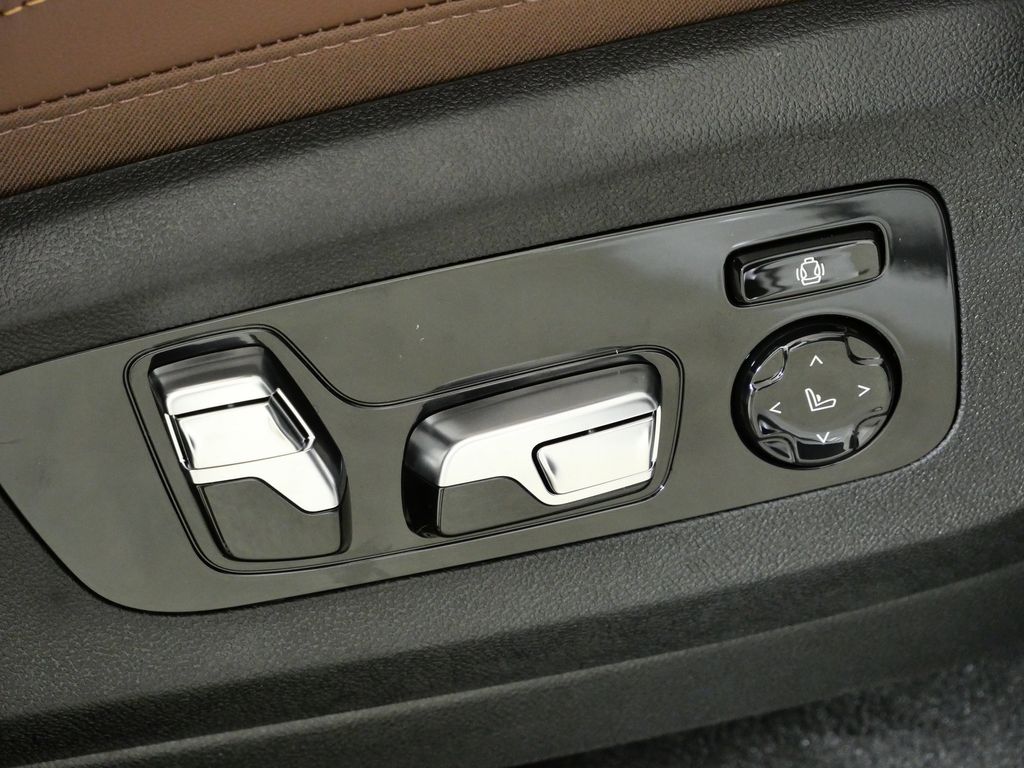 Thumbnail: 2026 BMW X5 - 22