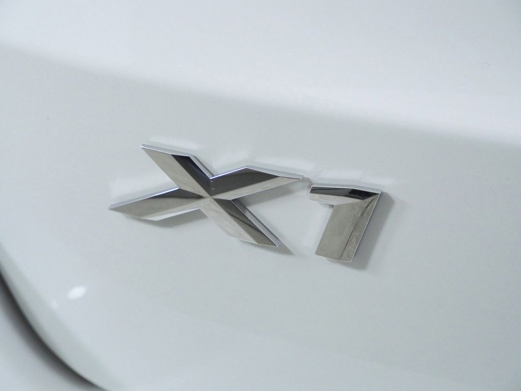 Thumbnail: 2026 BMW X1 - 13