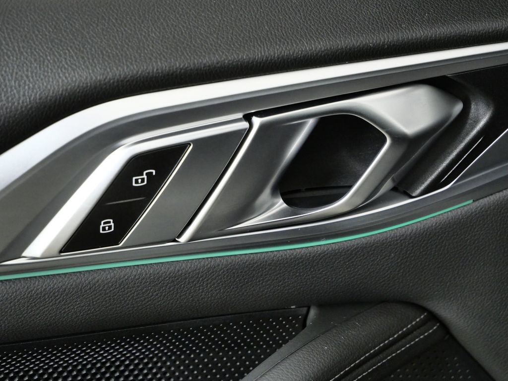 Thumbnail: 2025 BMW 4 Series - 33