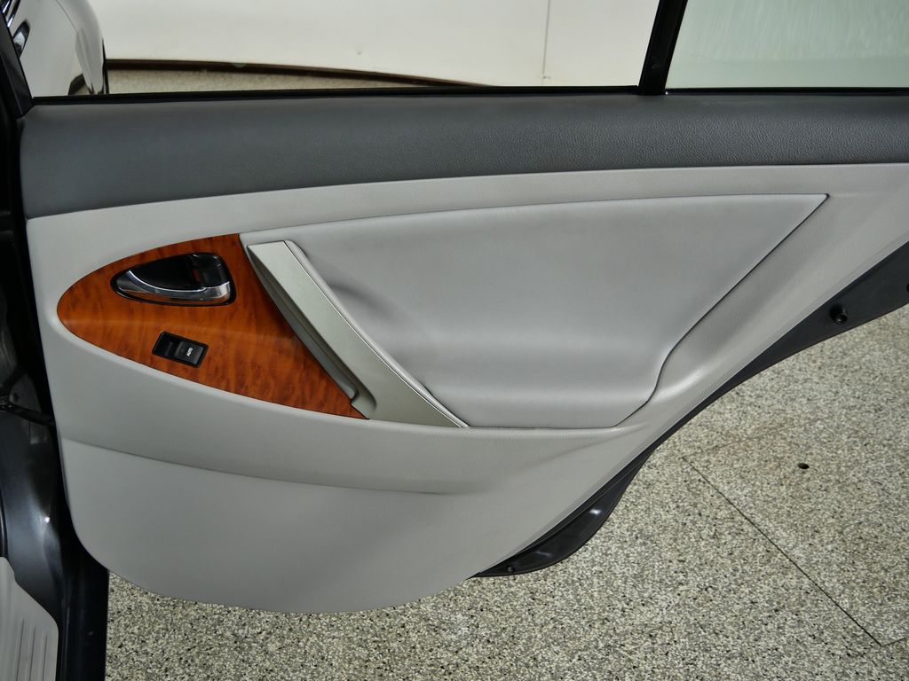 Thumbnail: 2011 Toyota Camry - 24