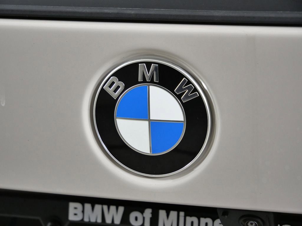 Thumbnail: 2026 BMW X1 - 13