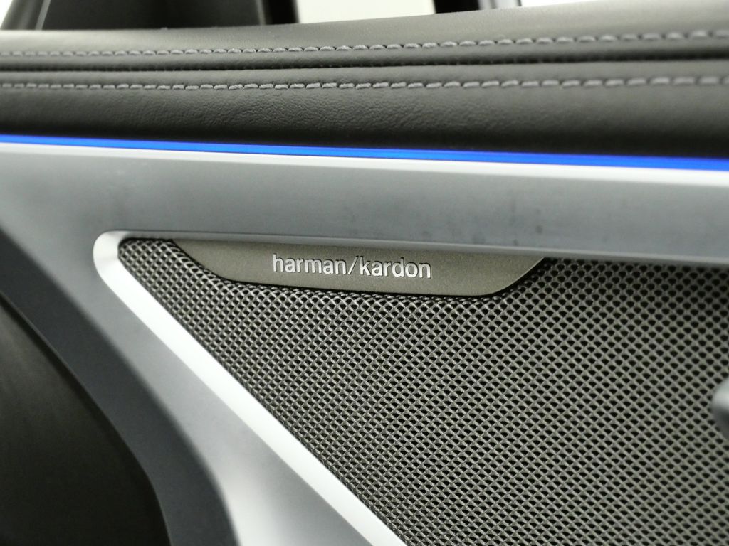 Thumbnail: 2020 BMW M8 - 25