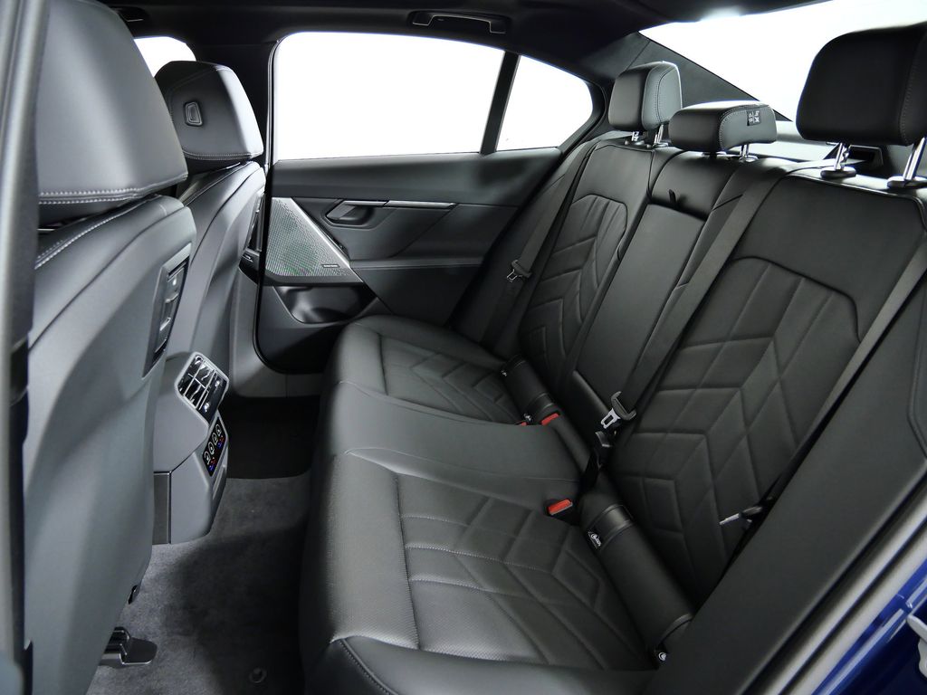 Thumbnail: 2026 BMW 5 Series - 31